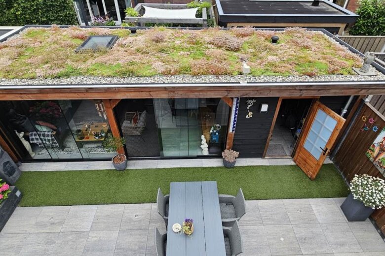 Sedumdak op tuinkamer
